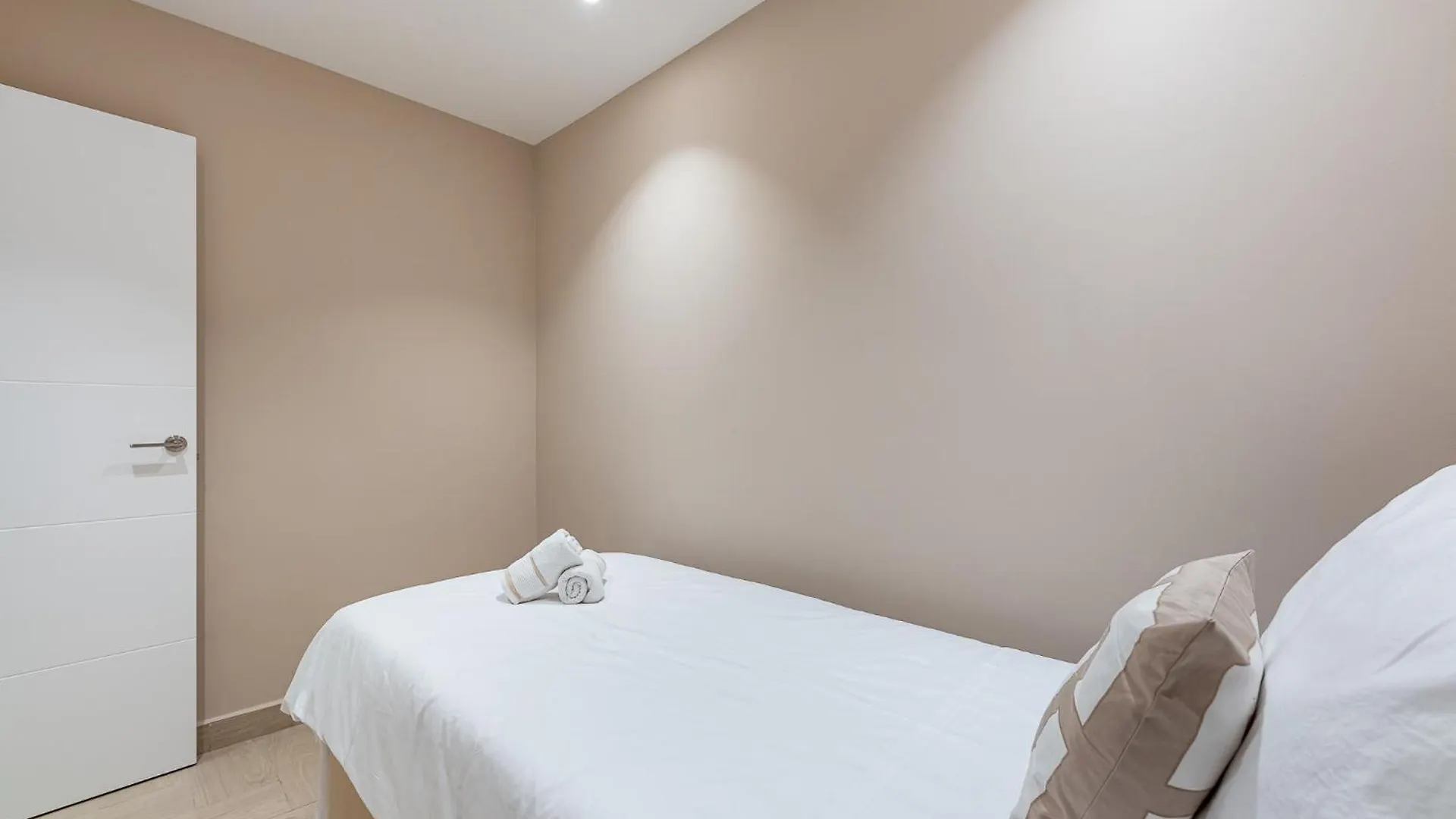 Appartement Malaga Benalmadena Vacation Rentals Five Minutes From The Port Of Benalmadena Beach Pool And Sun