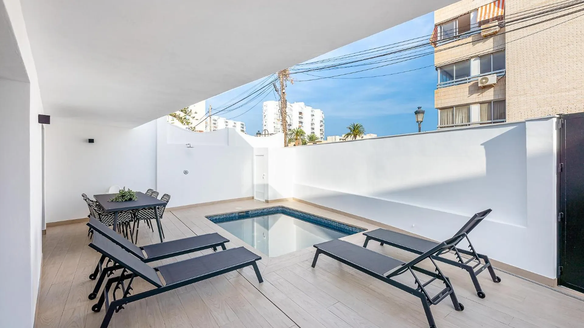 Malaga Benalmadena Vacation Rentals Five Minutes From The Port Of Benalmadena Beach Pool And Sun 0*,  España