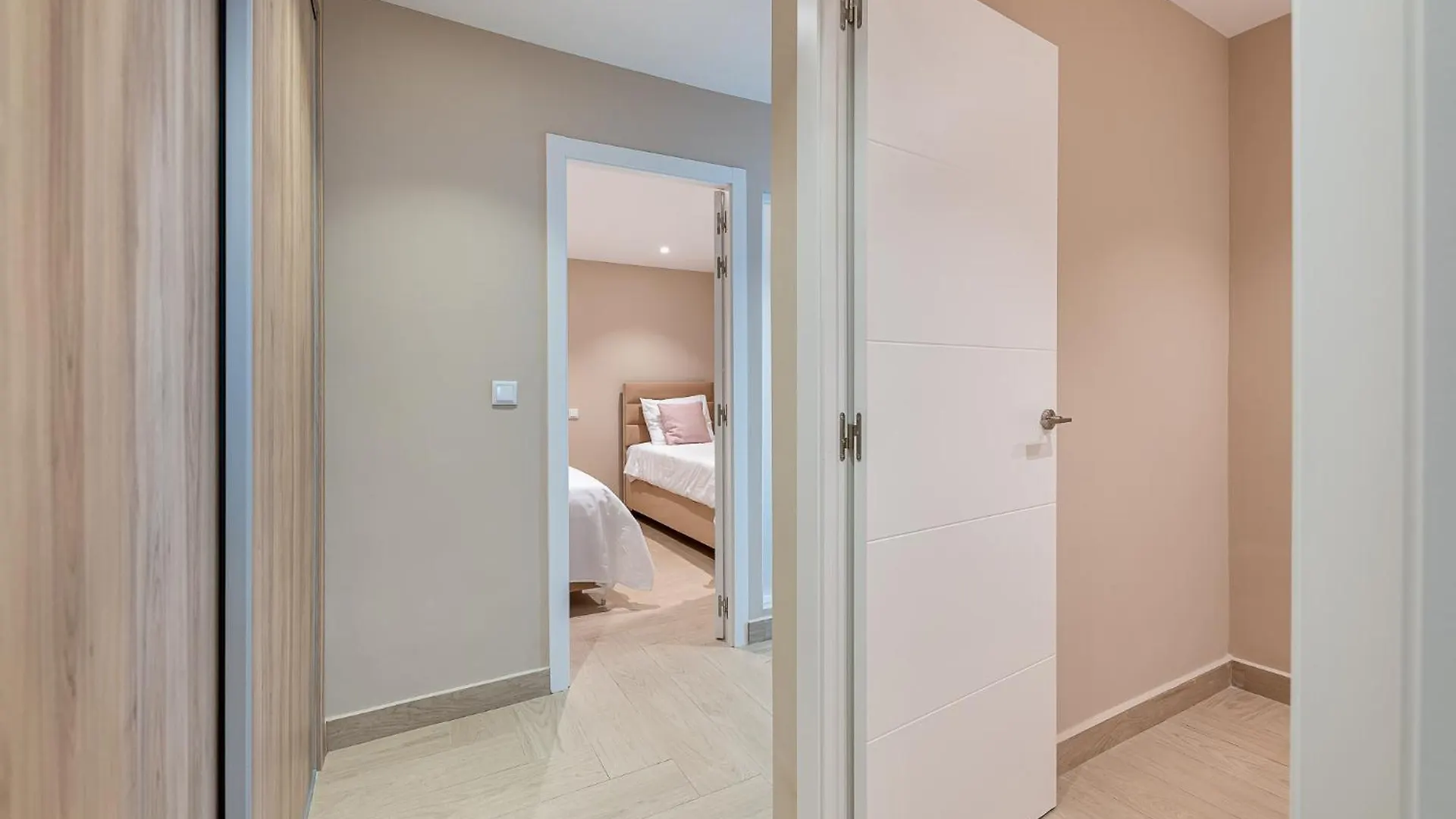 Malaga Benalmadena Vacation Rentals Five Minutes From The Port Of Benalmadena Beach Pool And Sun 아파트