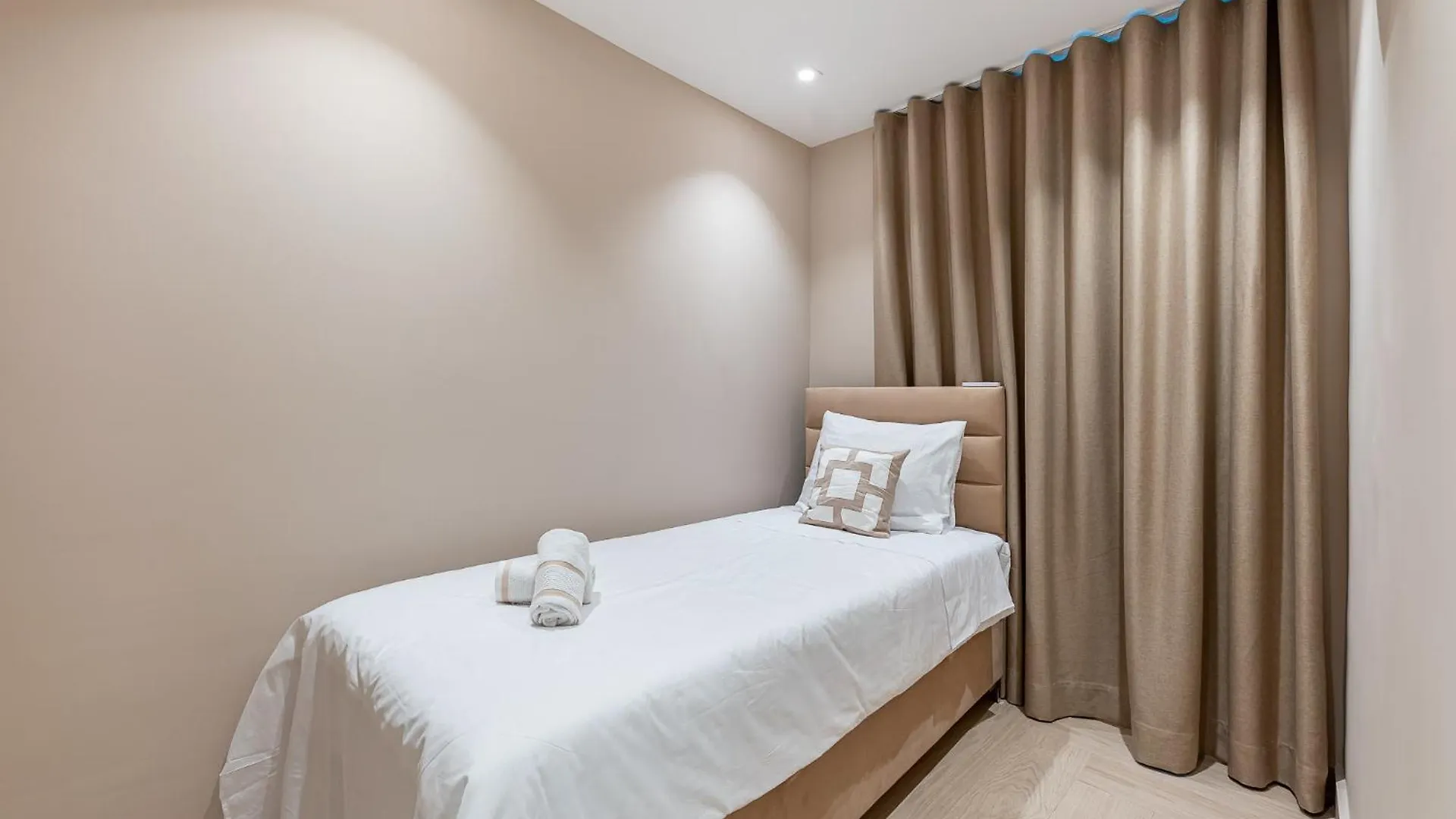 Malaga Benalmadena Vacation Rentals Five Minutes From The Port Of Benalmadena Beach Pool And Sun 0*,