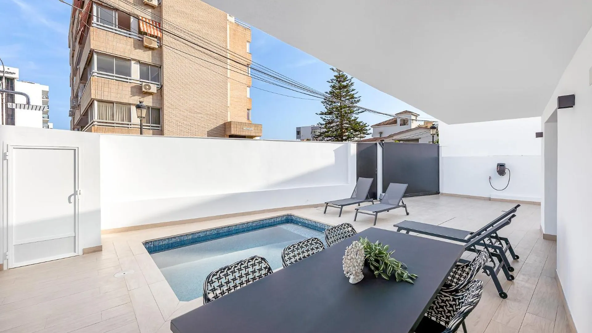 Malaga Benalmadena Vacation Rentals Five Minutes From The Port Of Benalmadena Beach Pool And Sun